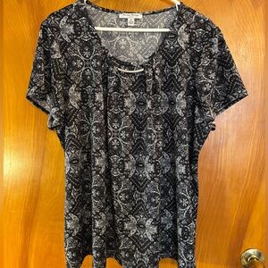 Studio Works Black and Gray Patterned Short Sleeve Top